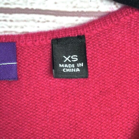 Saks Fifth Avenue Cashmere Sweater Raspberry Color V-neck Ruffle Detail XS - Picture 10 of 12